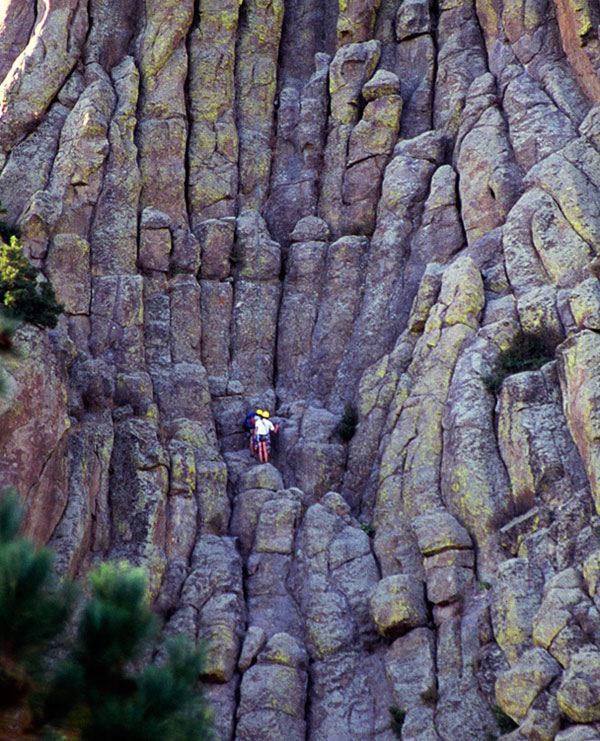 Devils-Tower-climbers