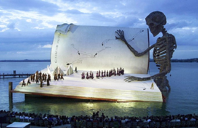 floating-giant-book-stage-bergenz-festival