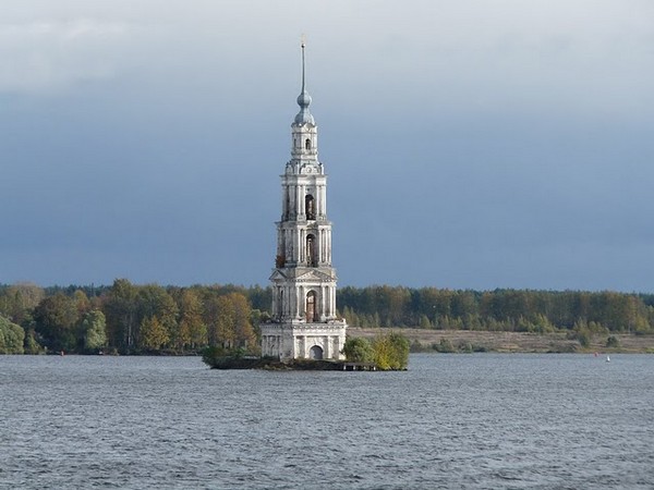 Church under lake Russia Tourism on the Edge02