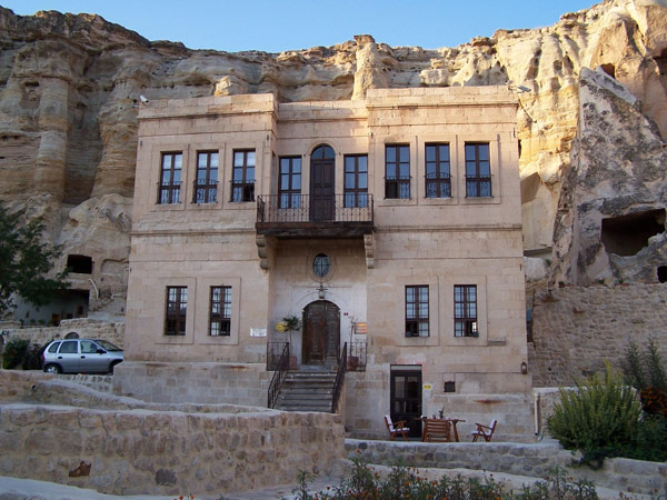 Scenic Cave Hotel In Cappadocia Turkey Yunak Evleri Tourism On The Edge