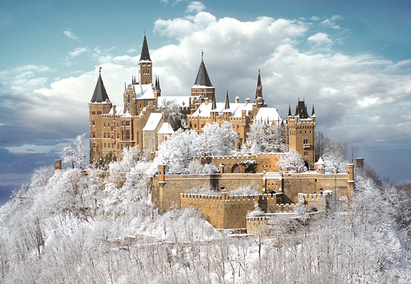 Hohenzoller-Castle clouds