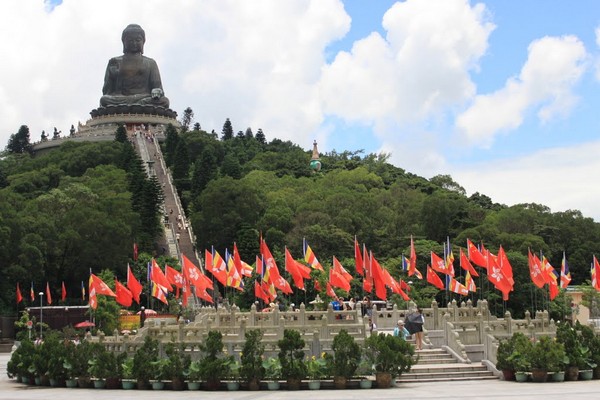 The Big Buddha statue can be seen on top of the mountain of Po Lin Monastery