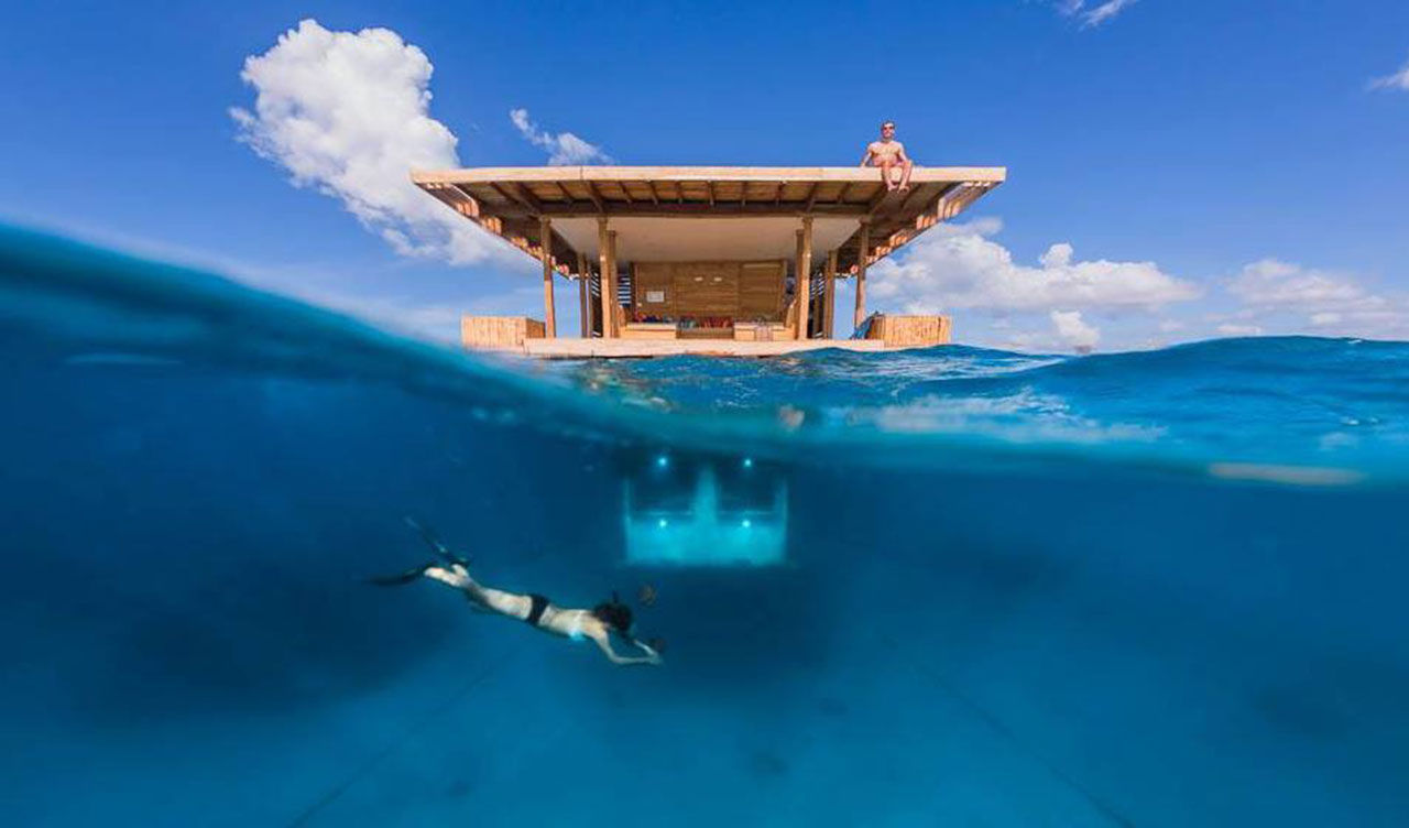 Manta resort underwater room