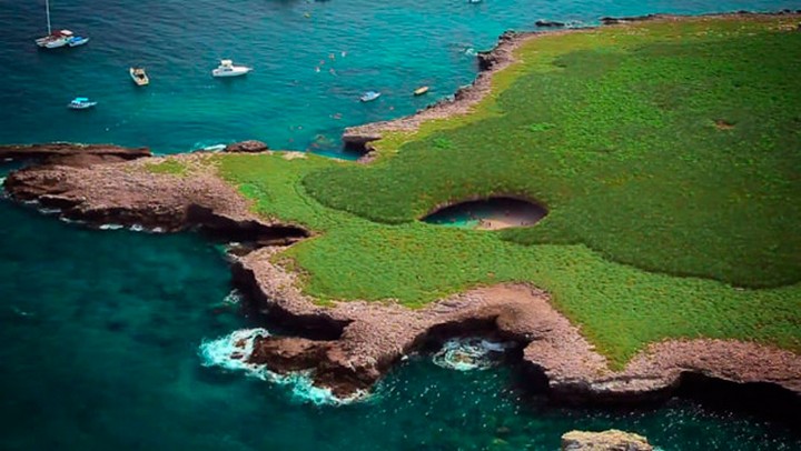 hidden beach, marieta islands (2)