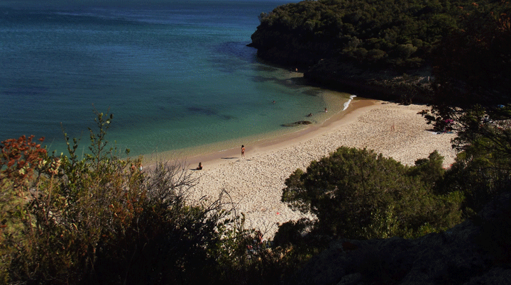 Praia-dos-Coelhos-Portugal-Tourism-on-the-Edge