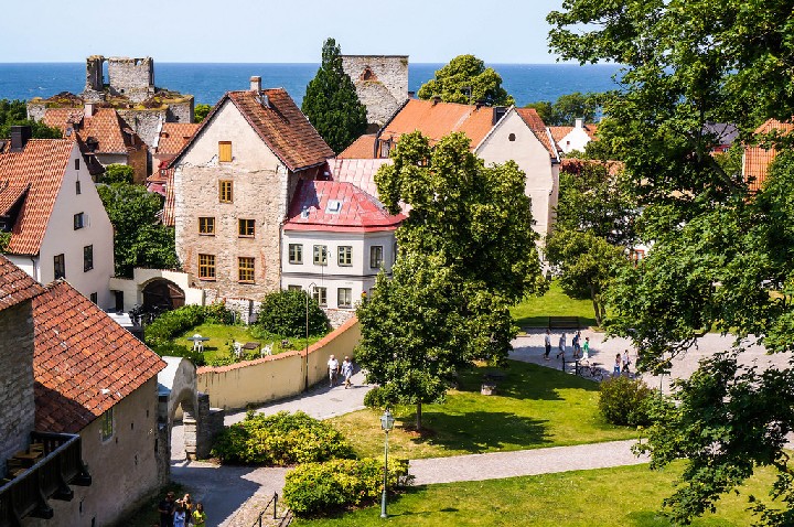 Travel Back in Time: Visby, a Scandinavian Jewel - Tourism on the Edge