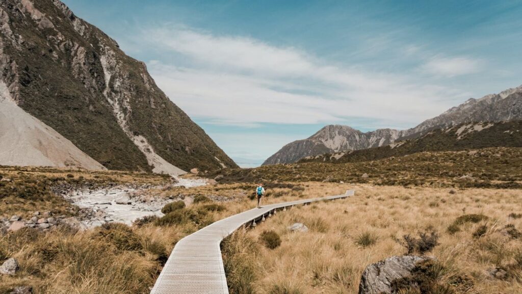 hiking New Zealand