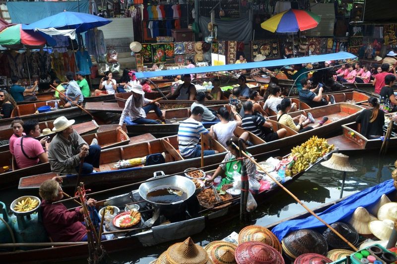 bangkok-floating market