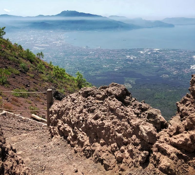 Mount Vesuvius treck
