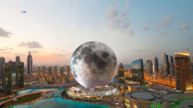 Moon-shaped-resort Dubai